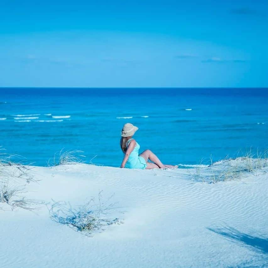 ليلى علوي تستعرض رشاقتها