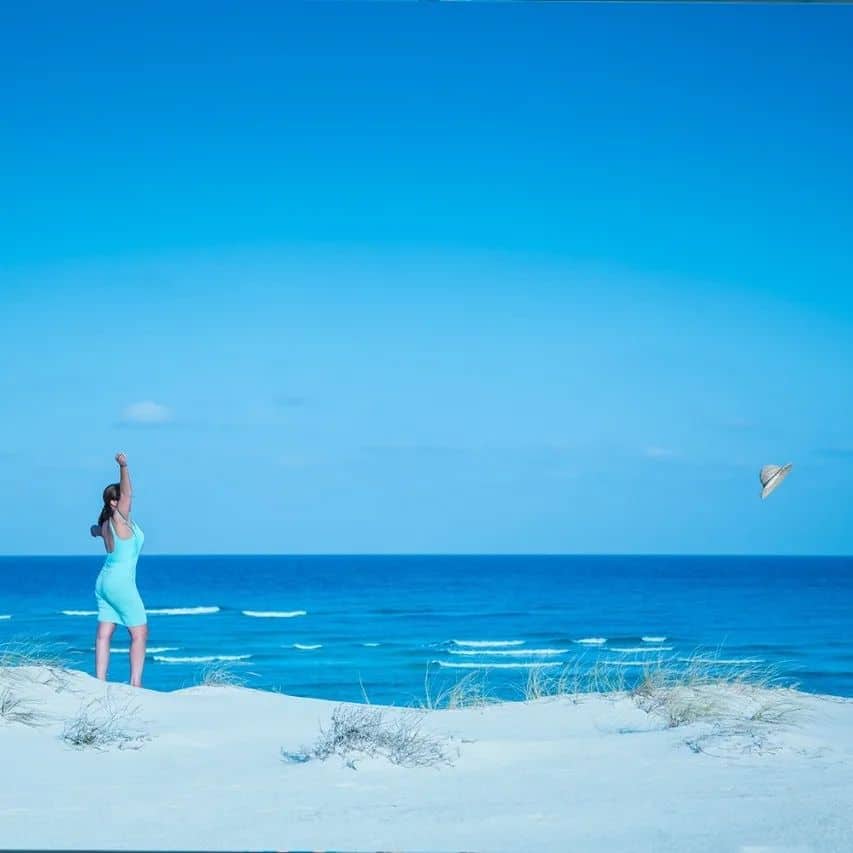 ليلى علوي تستعرض رشاقتها