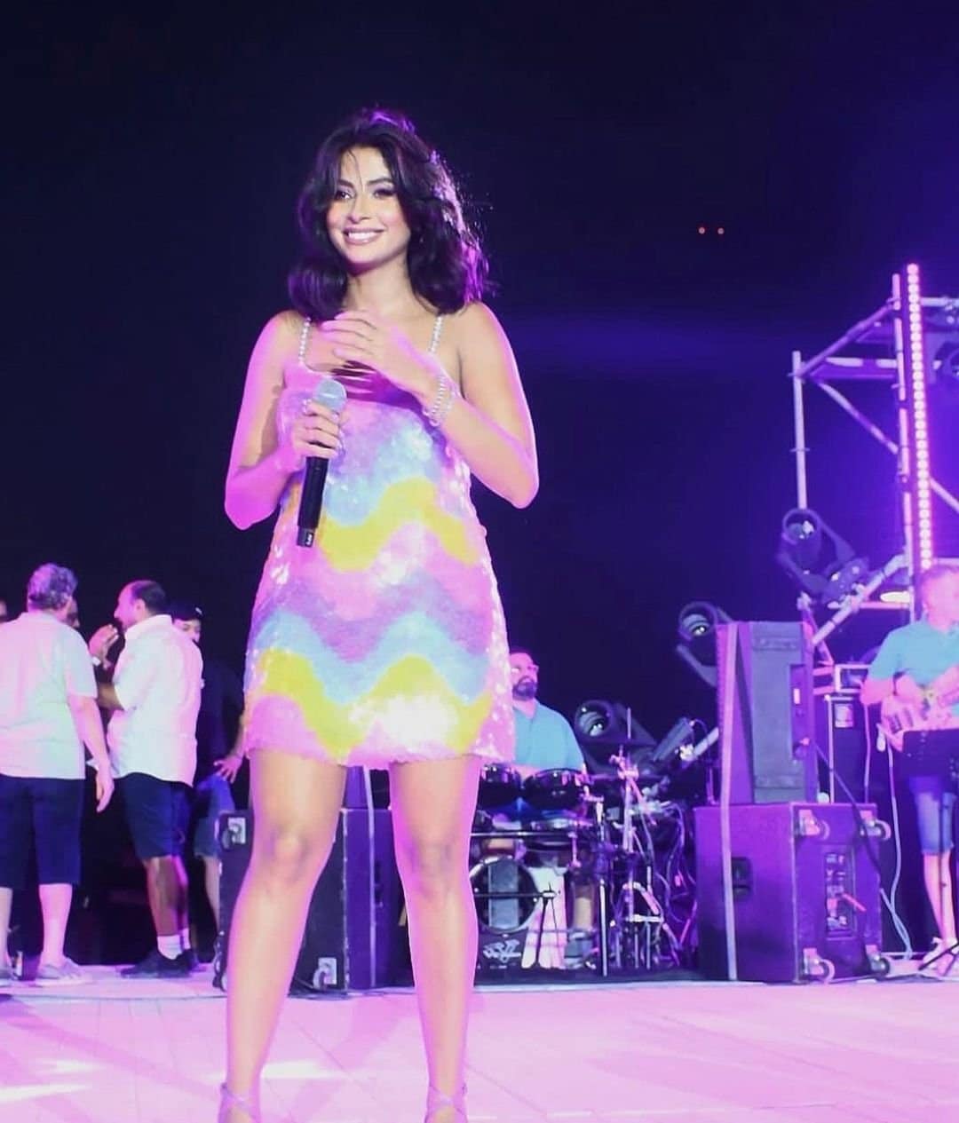 الفنانة روبي