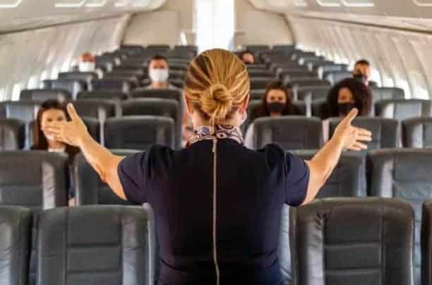 أشياء لا تطلبها على متن الطائرة watanserb.com