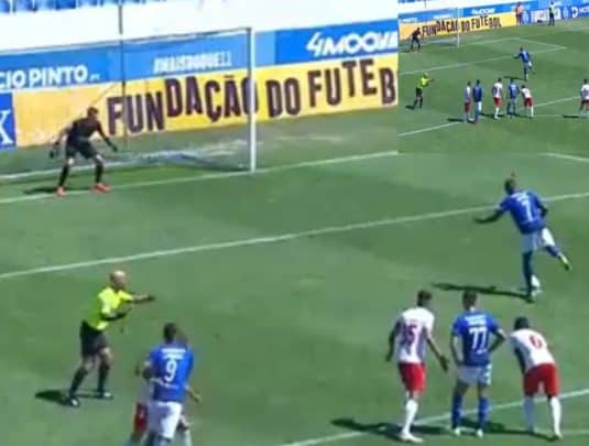 الغيني غارديل سيلفا يسجل ركلتي جزاء بغرابة شديدة watanserb.com