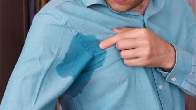 علامات تشير إلى التعرق المفرط..خبراء يحذرون watanserb.com