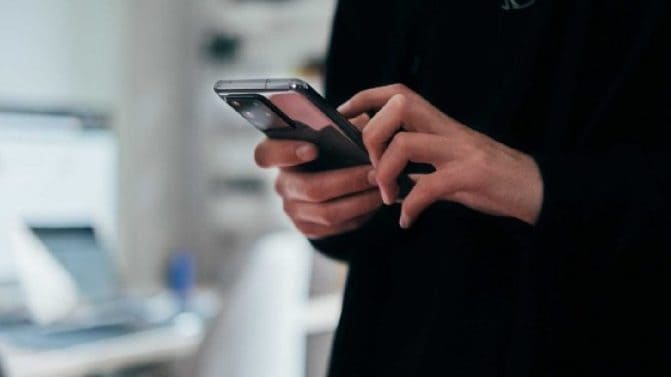 تحدي مرئي على الشبكات الاجتماعية watanserb.com