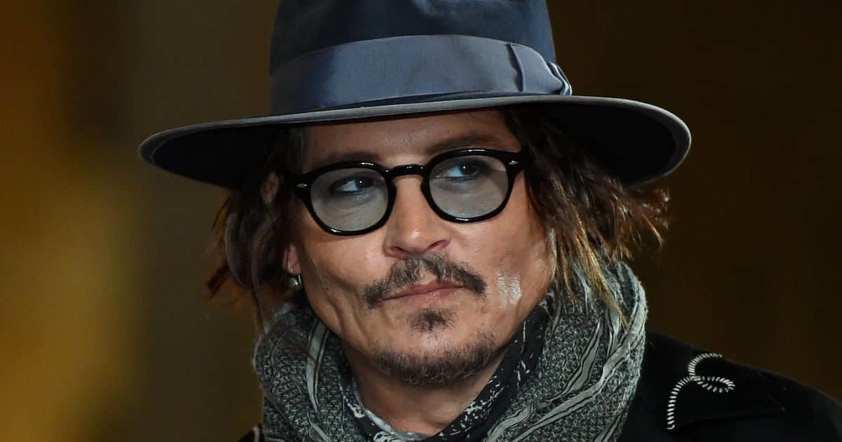 العثور على جوني ديب في غرفة فندقه في بودابست watanserb.com