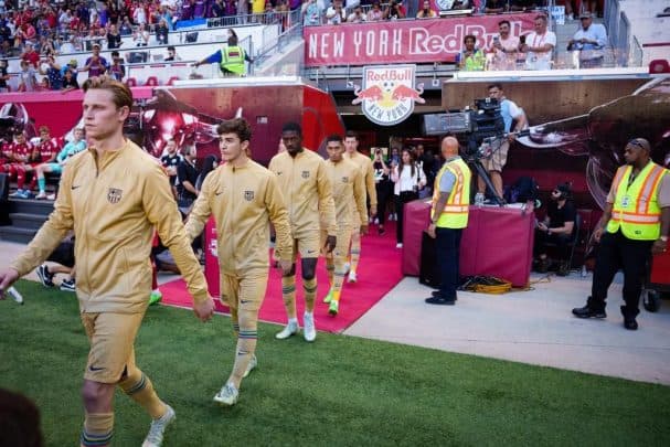 ليفربول يسعى للتعاقد مع لاعب برشلونة دي يونج watanserb.com