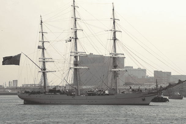 سفينة لإغاثة الصومال watanserb.com