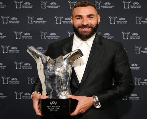 بنزيما لاعب ريال مدريد يتوج بجائزة أفضل لاعب في أوروبا 2022 watanserb.com