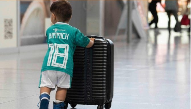 لماذا لا ينصح بحمل حقيبة سوداء أثناء السفر ؟ watanserb.com