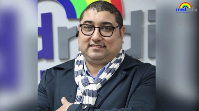 إيقاف برنامج مع المحلل watanserb.com