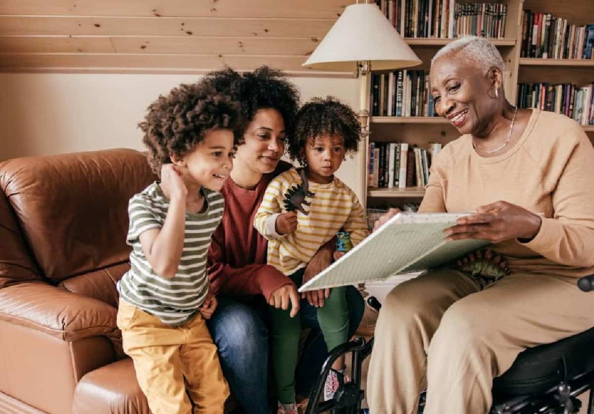 مشاركة تفاصيل الذكريات مع طفلك تنمي احترامه لذاته