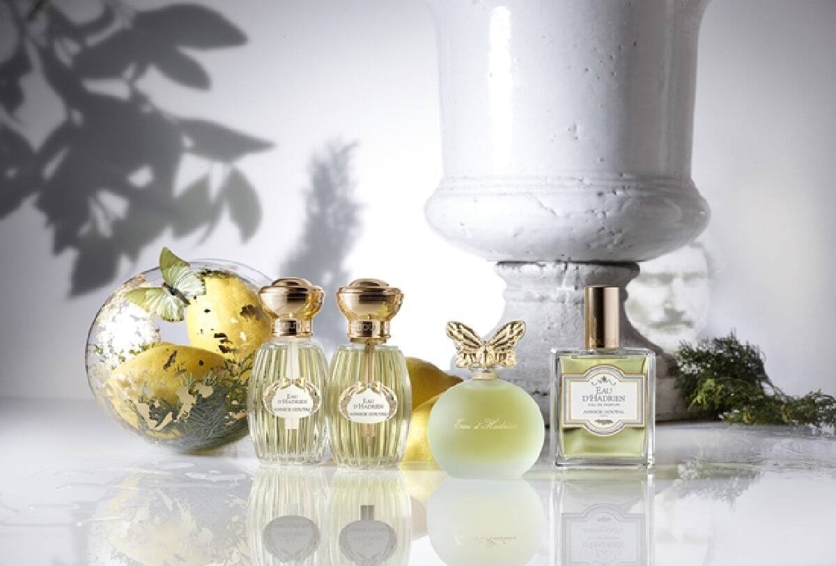 يتكون العطر من الليمون والحمضيات