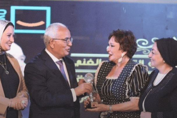 لبلبة ووزير التعليم المصري watanserb.com