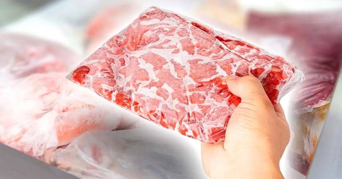 كم من الوقت يمكن أن يبقى اللحم في الفريزر؟! اجراءات مهمة يجب القيام بها لتخزين اللحم في الفريزر watanserb.com