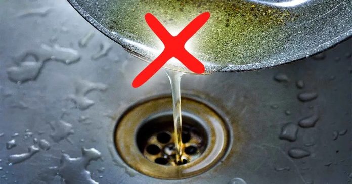 هل تسكب زيت الطهي في الحوض؟ لا تفعل ذلك مرة أخرى لهذا السبب احذر من سكب زيت الطهي في حوض المغسلة watanserb.com