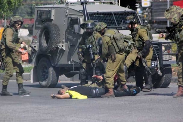 استشهاد شاب فلسطيني في الخليل watanserb.com