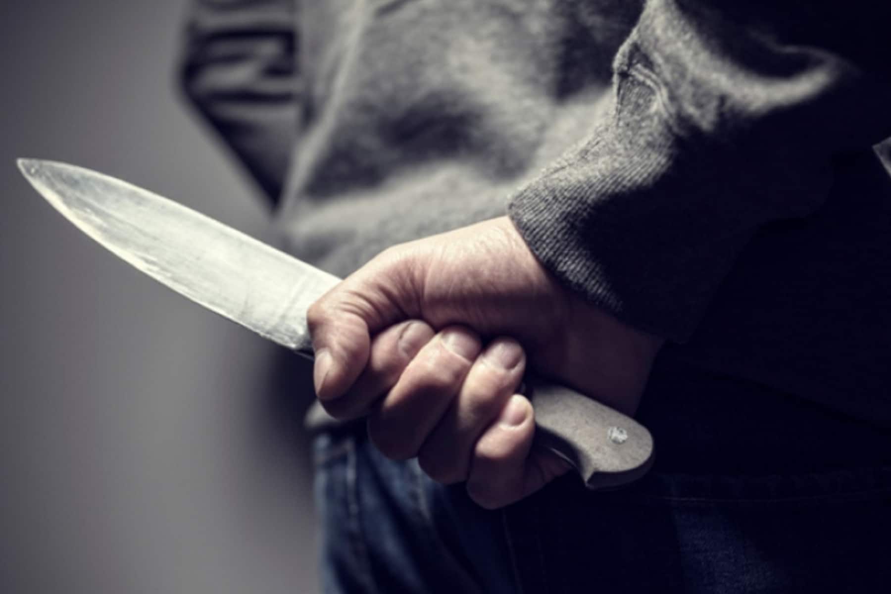 جريمة بشعة تهز الجزائر.. عامل اشتكى للشرطة فقتله أحد أصحاب السوابق وأحرق جثته ذبح وإحراق جثة عامل watanserb.com