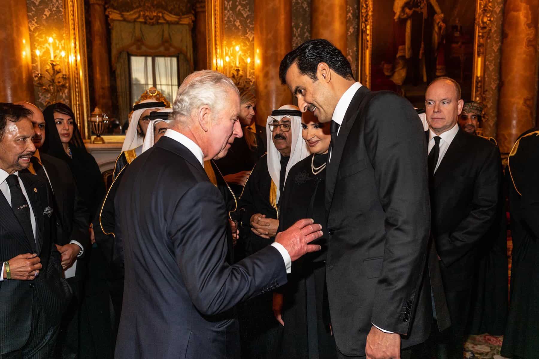 زوجة أمير قطر تلفت نظر الملك تشارلز.. استقبلها بتحية خاصة (شاهد) زوجة أمير قطر watanserb.com