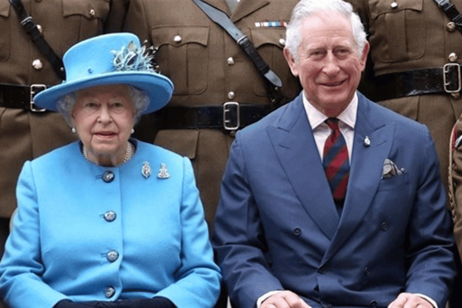 فضيحة قناة “العربية” خلال تغطيتها لوفاة إليزابيث الثانية وتحريفها لحديث تشارلز الثالث! (شاهد) تشارلز والملكة إليزابيث watanserb.com