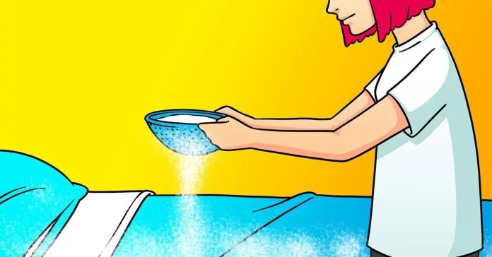 اسكب صودا الخبز على سريرك.. حيلة مذهلة تحل مشكلة يعاني منها الجميع ضع القليل من صودا الخبز على سريرك watanserb.com