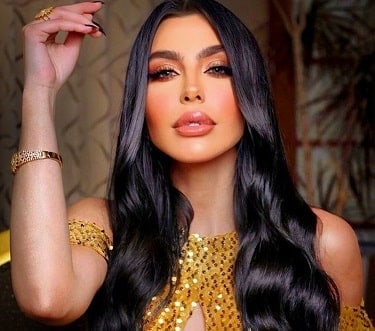 ليلى إسكندر بفستان فاضح بلون علم السعودية احتفالاً بيومها الوطني! ليلى اسكندر بفستان فاضح بلون علم السعودية احتفالاً بيومها الوطني! (شاهد) watanserb.com