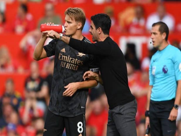 أول تعليق من ميكيل أرتيتا على هزيمة أرسنال أمام مانشستر يونايتد (فيديو) أتيتا يعلق على هزيمة أرسنال أمام مان يونايتد watanserb.com