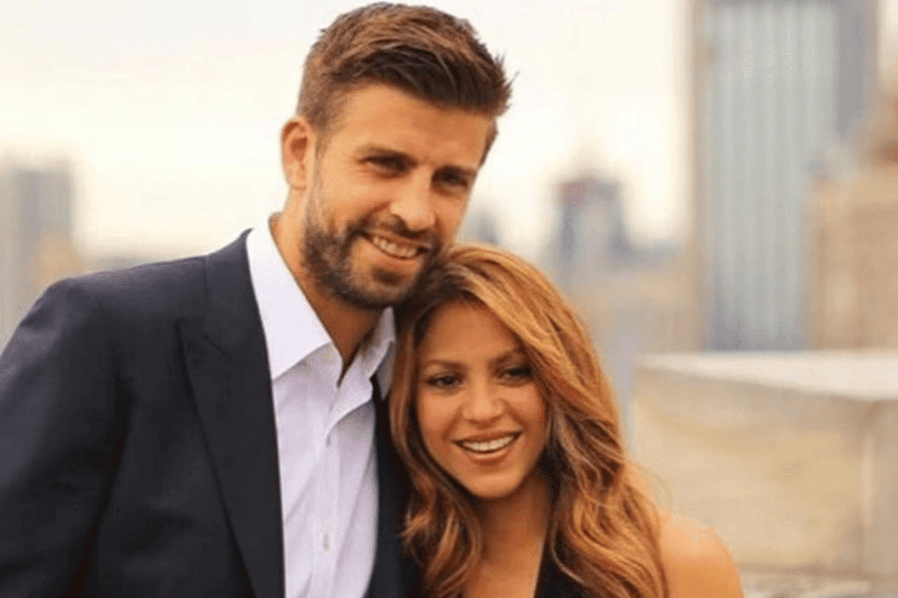 شاكيرا وبيكيه watanserb.com