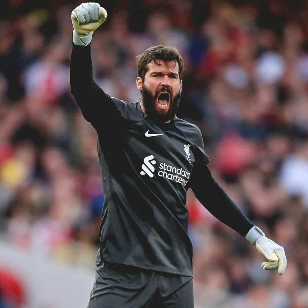 أليسون بيكر