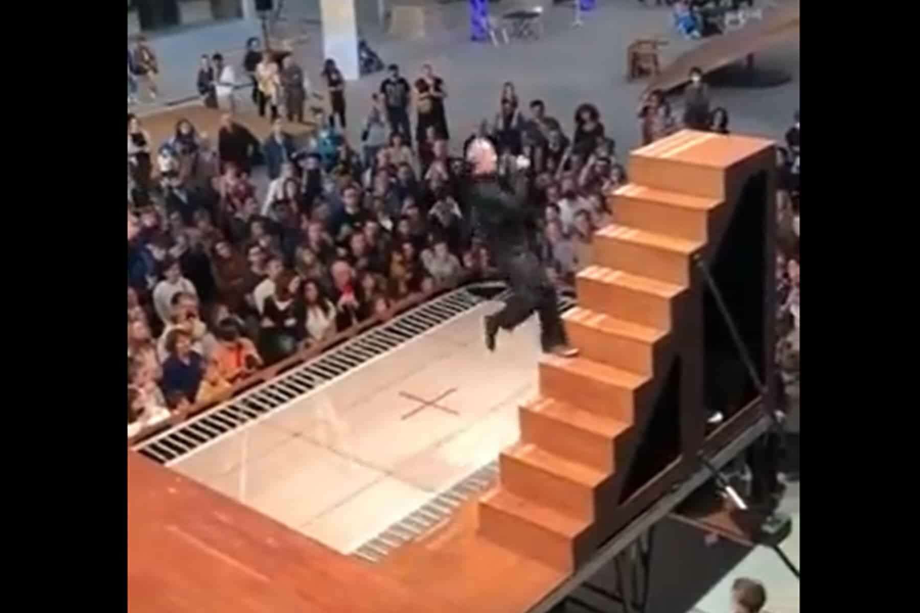 مشهد “القمة والفشل” وتمثيل صامت.. الأكثر مشاهدة وفيديو معبر جدا القمة والفشل watanserb.com