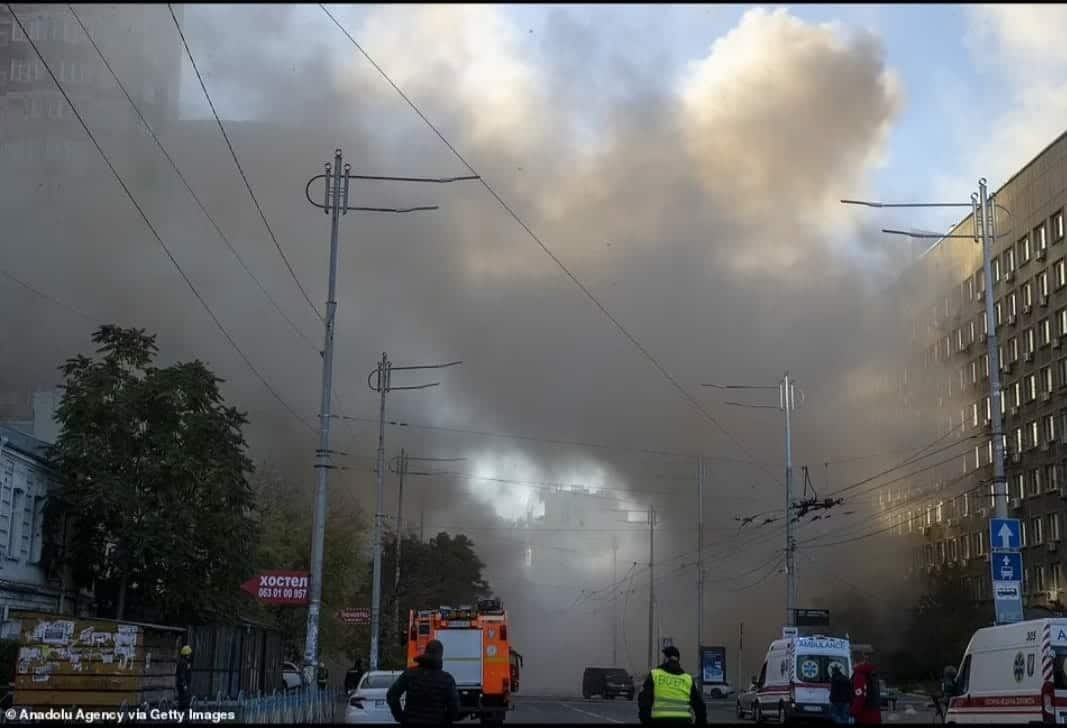 انفجارات ضخمة تهز كييف إثر هجمات روسية بمسيرات انتحارية (شاهد) انفجارات كييف watanserb.com