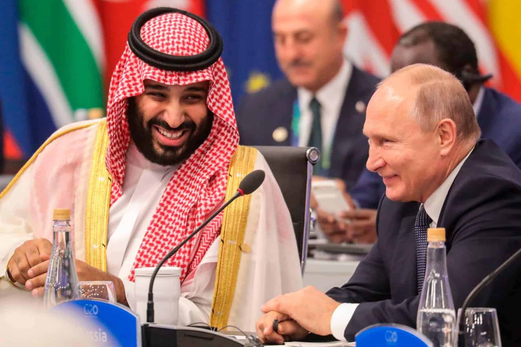 بلومبرغ: السعودية تعرض الاقتصاد العالمي للخطر واختارت تمويل حرب “بوتين” بن سلمان و بوتين watanserb.com