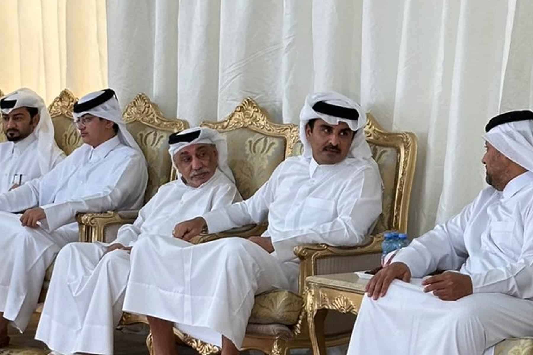 لفتة إنسانية من أمير قطر تجاه أسرة فقدت أبناءها الثلاثة بحادث أليم (فيديو) تميم بن حمد watanserb.com