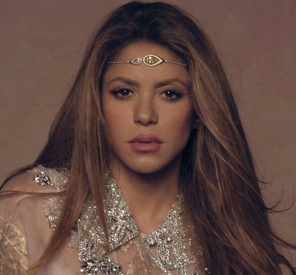 شاكيرا تنشر فيديو مُرعب لقلب بشري بين الأقدام.. هل قصدت نفسها وبيكيه؟ (شاهد) شاكيرا تنشر فيديو مُرعب لما حدث بقلب بشري.. هل قصدت نفسها وبيكيه؟ (شاهد) watanserb.com