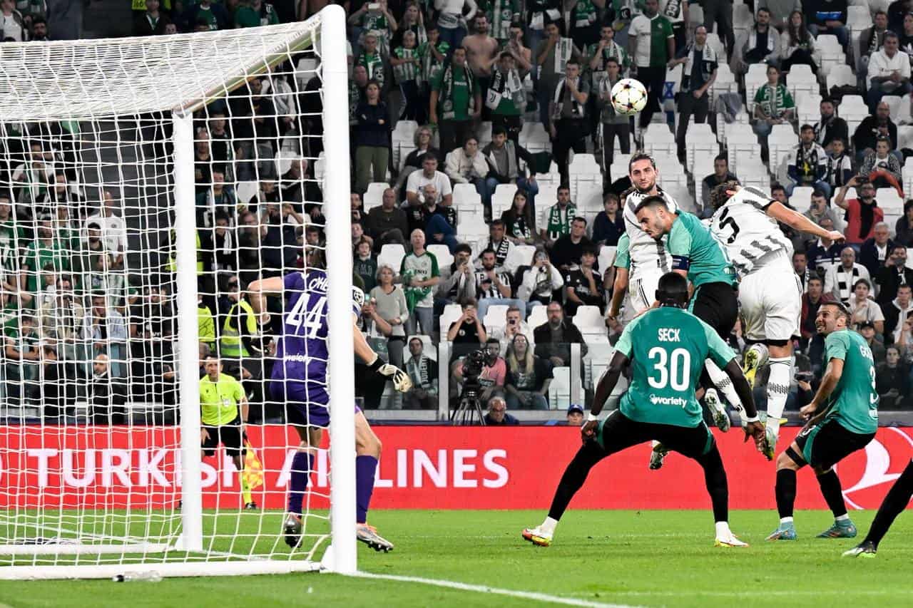 يوفنتوس يواجه ميلان في قمة مثيرة بالجولة التاسعة من الدوري الإيطالي الممتاز تشكيلة يوفنتوس وميلان في قمة الدوري الإيطالي watanserb.com