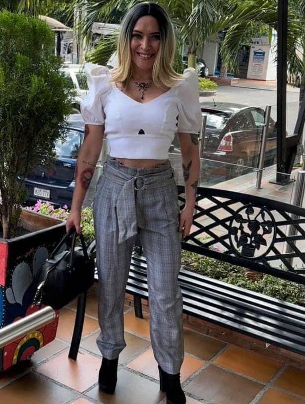 قاضية عارية