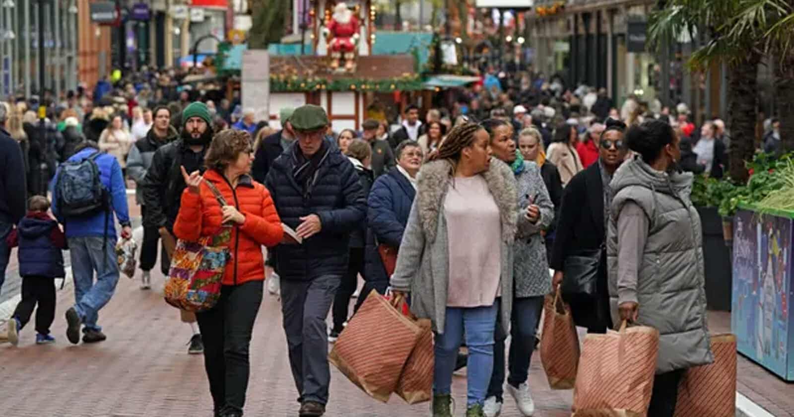 انخفاض قياسي بنسبة المسيحيين في إنجلترا وويلز وارتفاع أعداد المسلمين انخفاض المسيحيين في إنجلترا watanserb.com