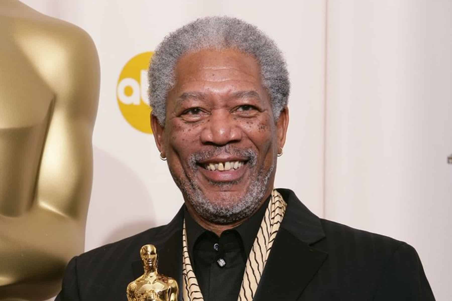 مورغان فريمان يعلن إسلامه في قطر بعد لقائه ذاكر نايك.. ما حقيقة الأمر؟ مورغان فريمان watanserb.com