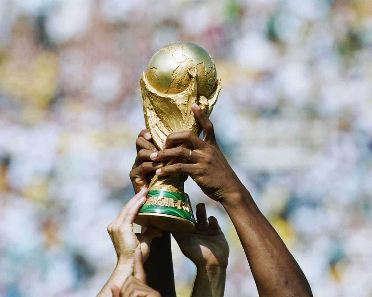 5 نجوم تُوج بعضهم بالكرة الذهبية لكنهم حرموا من المشاركة في كأس العالم 5 نجوم حصد بعضهم الكرة الذهبية لكنهم لم يشاركوا في كأس العالم watanserb.com