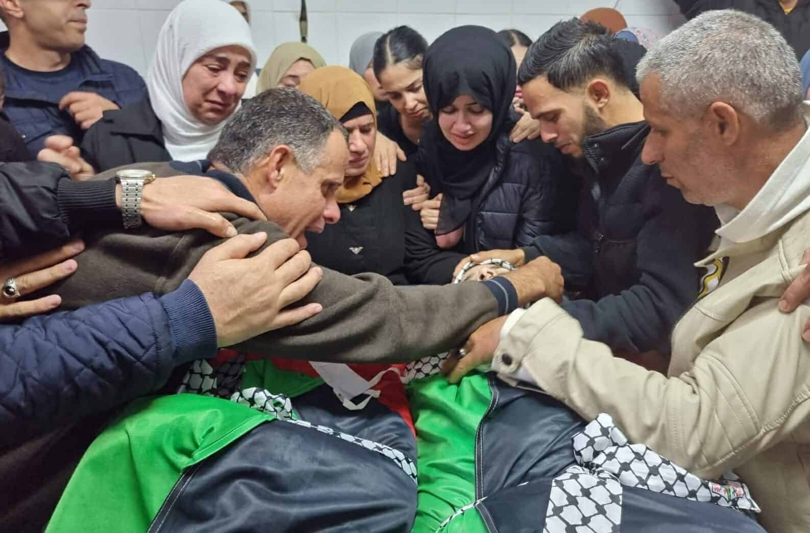 “لك الحمد والشكر يا الله”.. والد الشهيدين جواد وظافر الريماوي في وداع مؤثر لنجليه والد الشهيدين جواد وظافر الريماوي watanserb.com