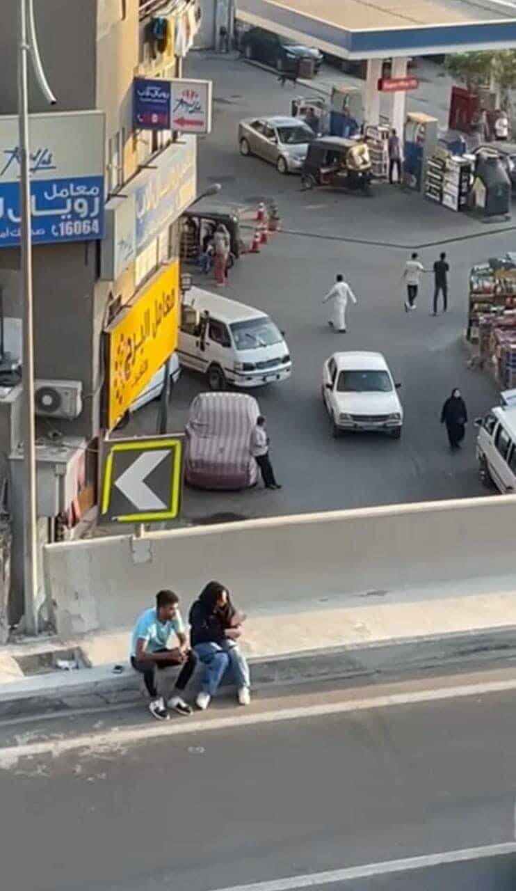 شاب وفتاة يمارسا اعمال منافية للآداب