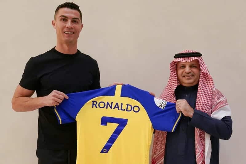 اتمام صفقة التعاقد بين كريستيانو رونالدو ونادي النصر السعودي