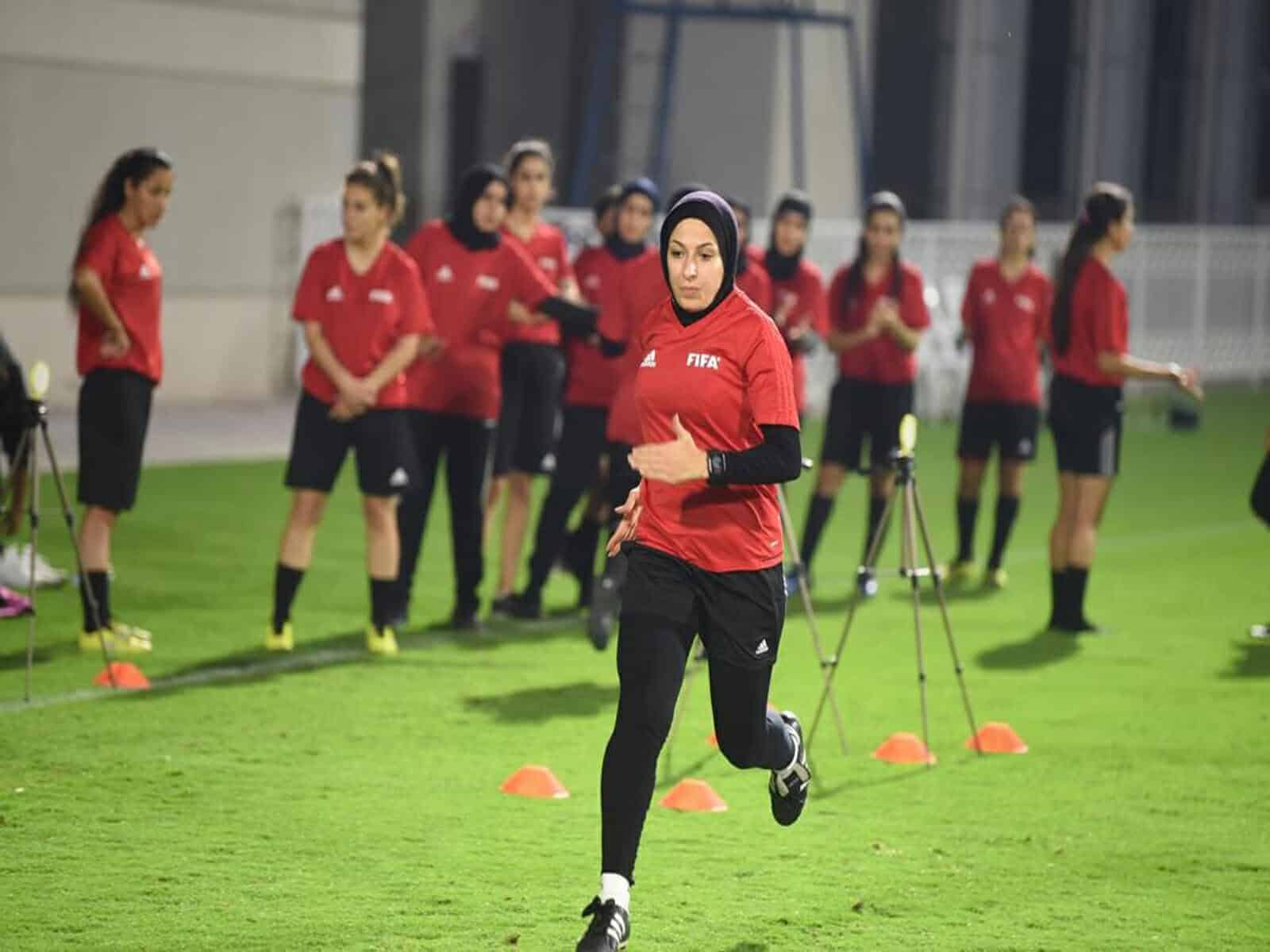 هبة سعدية أول حكمة فلسطينية في كأس العالم للسيدات 2023