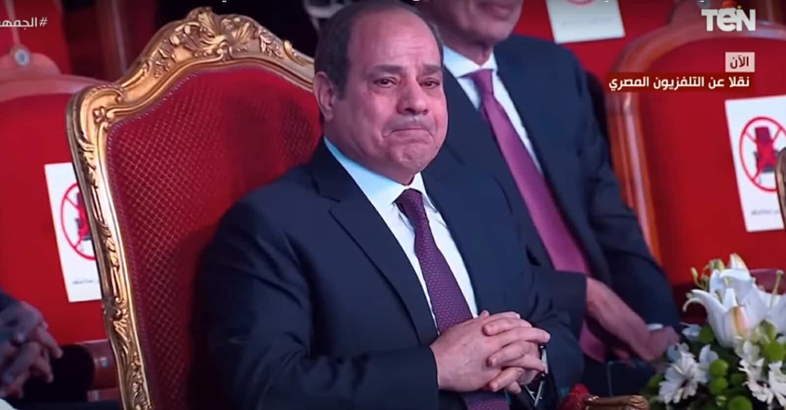 السيسي يشبه نفسه بنبي الله يوسف وينفجر في البكاء (فيديو) السيسي واحتفالية قادرون باختلاف watanserb.com