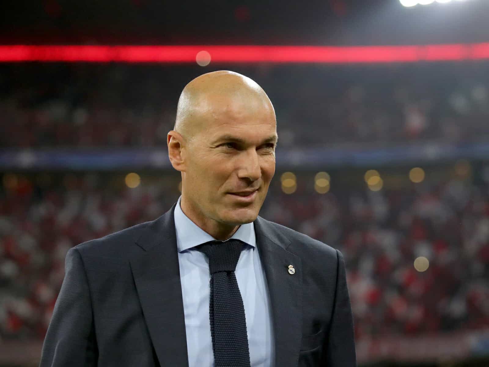 الاتحاد الفرنسي يحسم أمر تولي زيدان تدريب منتخب فرنسا زيدان مع منتخب فرنسا watanserb.com