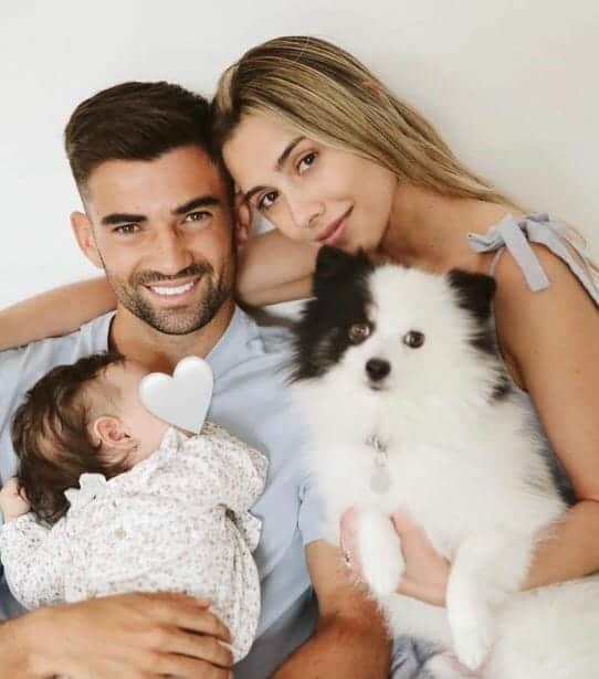 انزو زيدا وزوجته وابنته