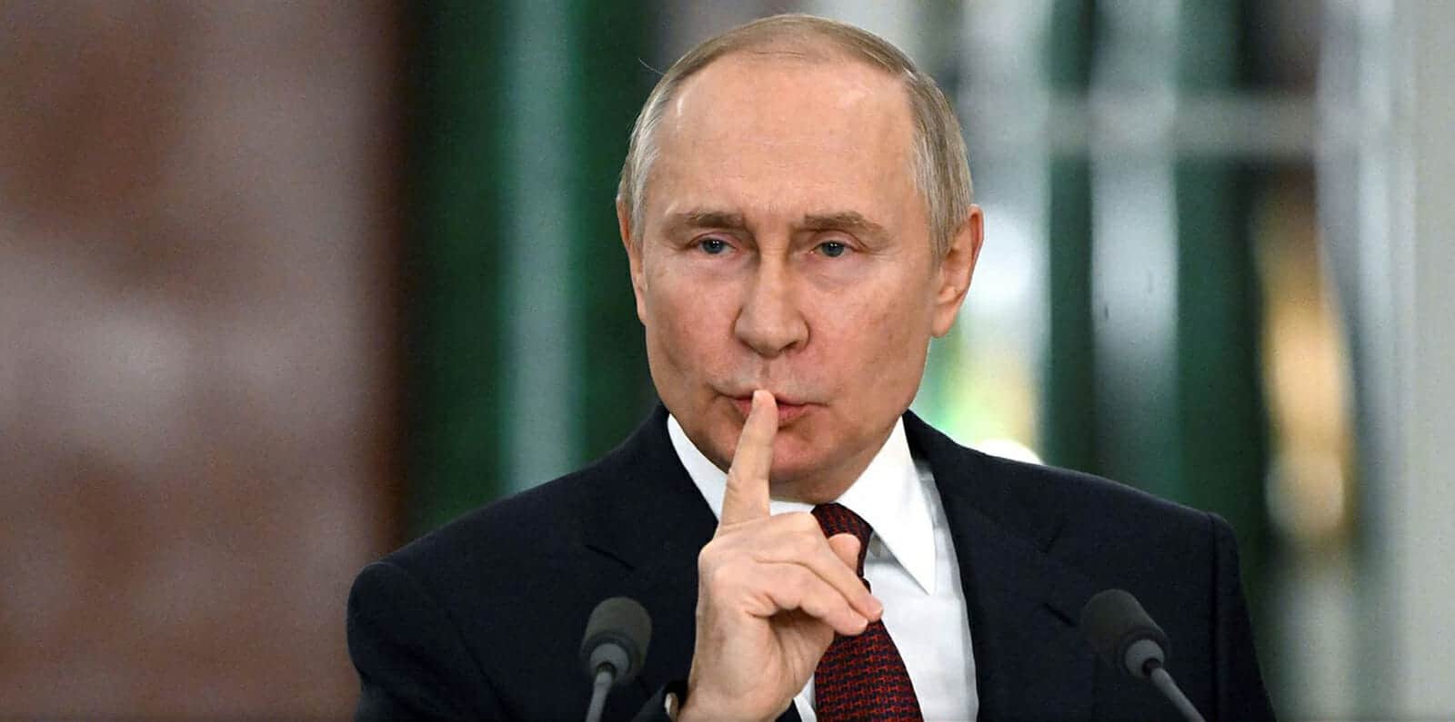 بوتين يرافق زعماء سياسيين إلى نادٍ للتعري تملكه عشيقته السابقة لتعزيز شعبيته بوتين يصطحب زعماء إلى نادي تعري watanserb.com