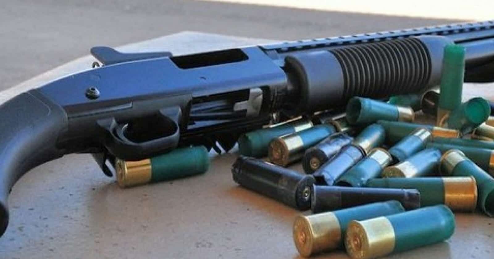 جريمة تهز الأردن.. مراهقة تقتل 3 وتصيب 2 من أسرتها بسبب خلافات عائلية! جريمة قتل بالأردن watanserb.com