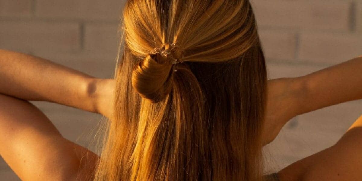 الشعر الدهني…إليك حيلة فائقة الفعالية للحصول على شعر نظيف دائمًا حيلة للشعر الدهني watanserb.com