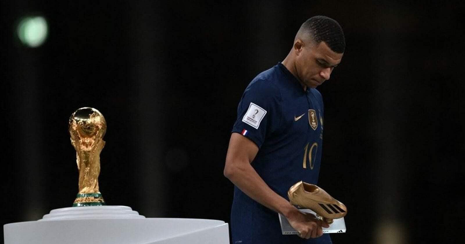 بكلمة واحدة.. كيليان مبابي يعلق على خسارة كأس العالم ويتعهد بهذا الأمر كيليان مبابي watanserb.com