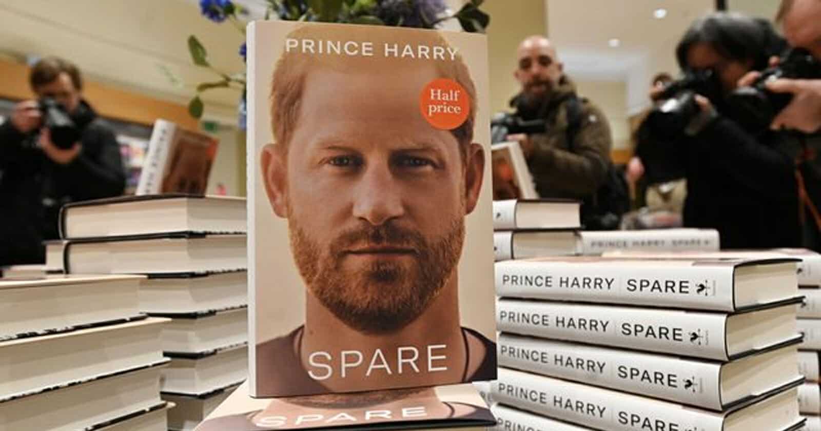 الكشف عن المبلغ الذي تقاضاه الأمير هاري مقابل نشر مذكراته الفاضحة