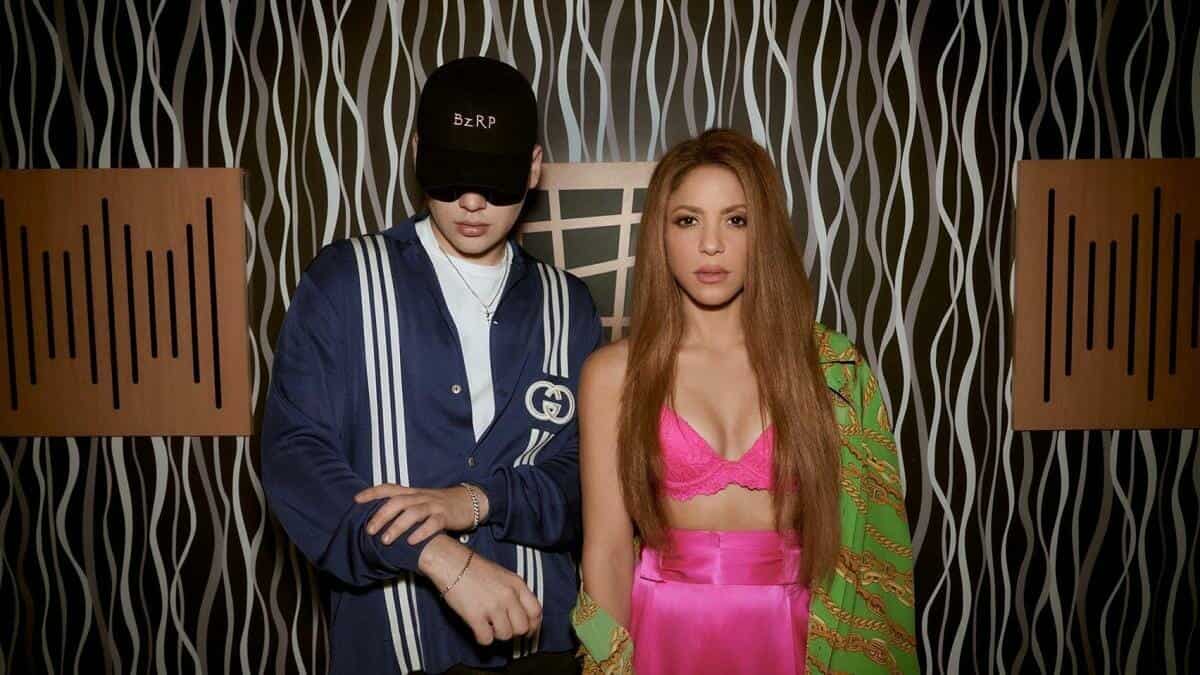 كيف علق والد بيكيه على إهانة شاكيرا لنجله في أغنيتها الجديدة؟! (شاهد) كيف علق والد بيكيه على إهانة شاكيرا لنجله في ألبومها الجديد؟! watanserb.com